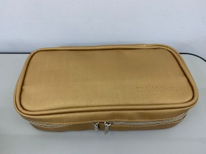 NECESSAIRE DOURADA